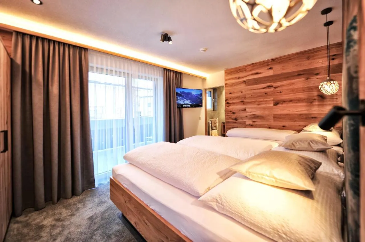 A4 Alma Alpin Appartments 이스크글