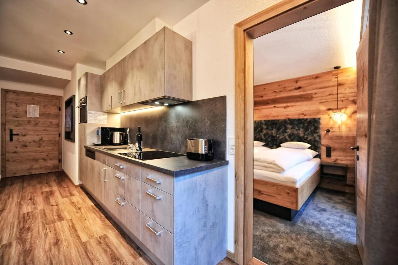 A4 Alma Alpin Appartments 이스크글 아파트